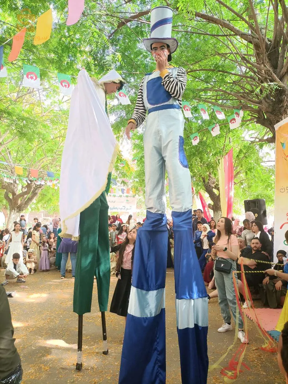 "Soirées enchantées avec des clowns et des princesses!"