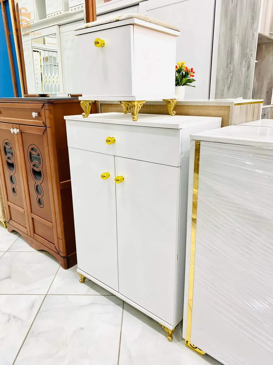 ✔️ كل ما يخص تجهيز المنازل من اثاث و ابواب و نوافذ و بلاكارات. 
من الورشة الى الزبون مباشرة.