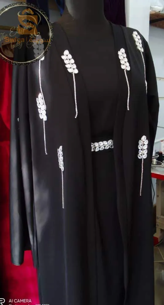 ملابس نسائية