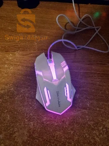 فأرة الحاسوب مغير الألوان جميلة غير مستعملة