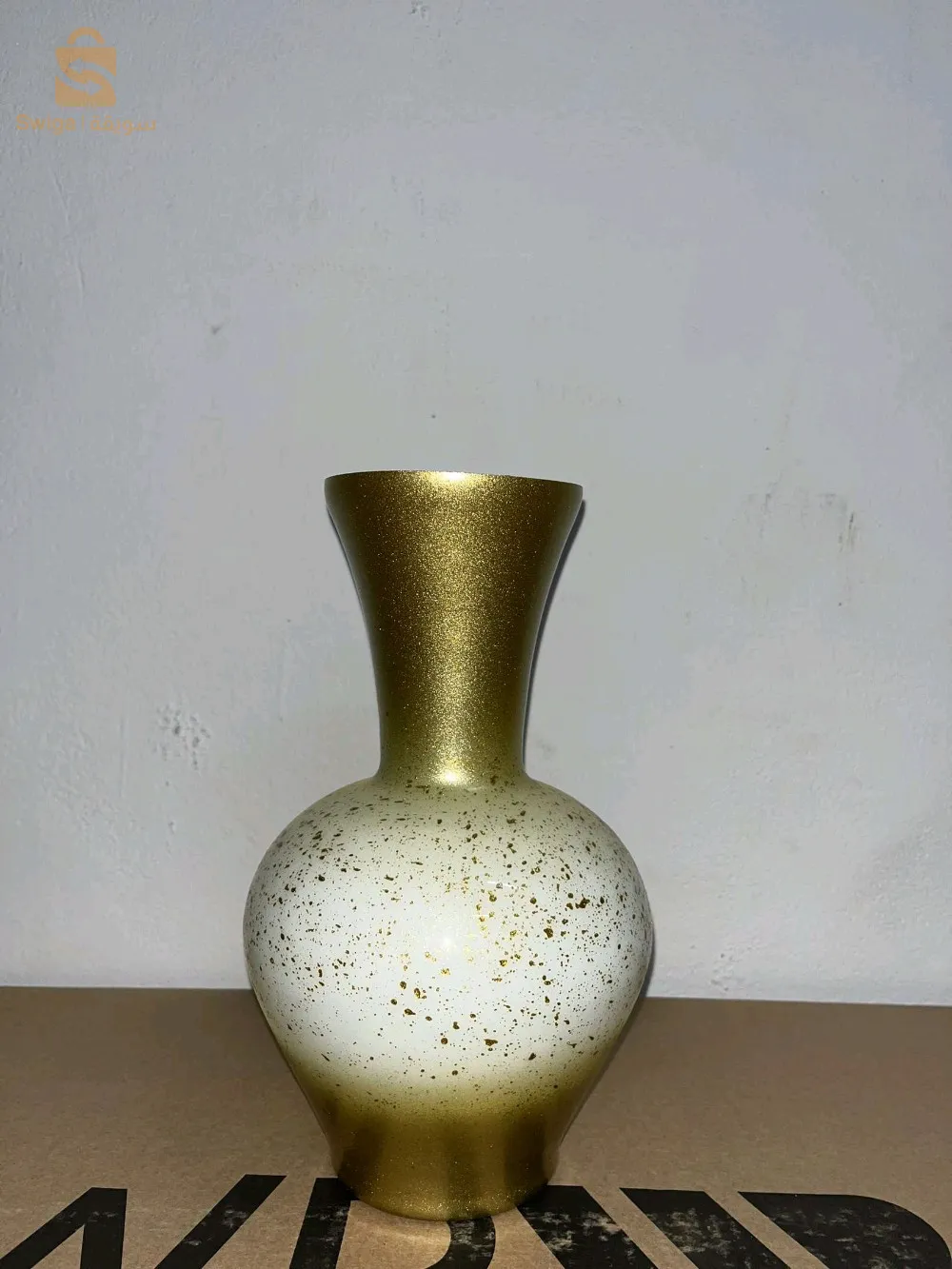 مزهريات مصنوعة من الزجاج