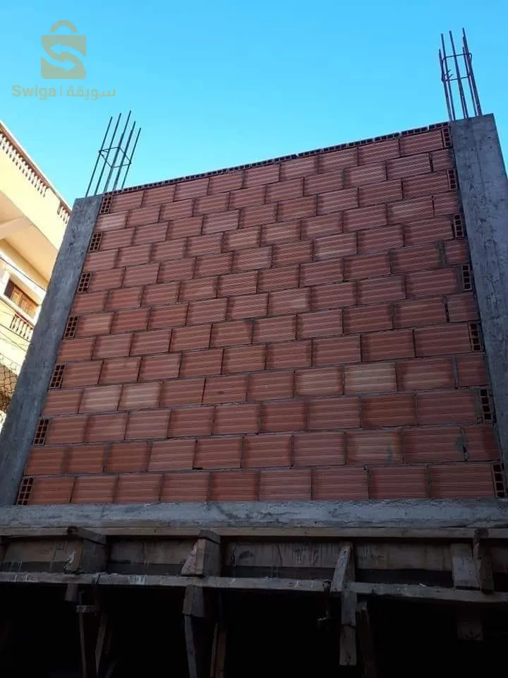 نخدم لبريك و تلباس