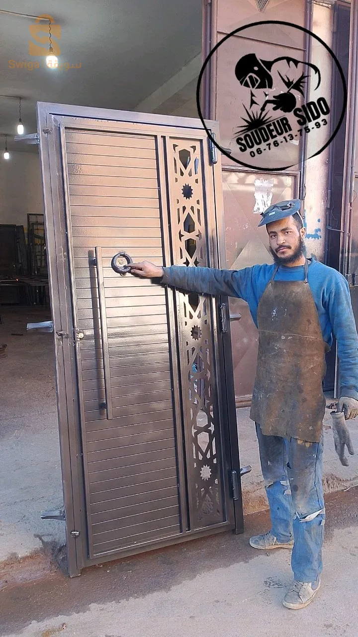صناعة الأبواب الحديدية