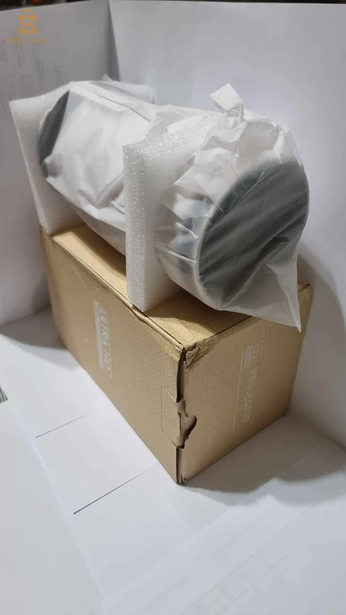 New magcubic hy300 projector never used