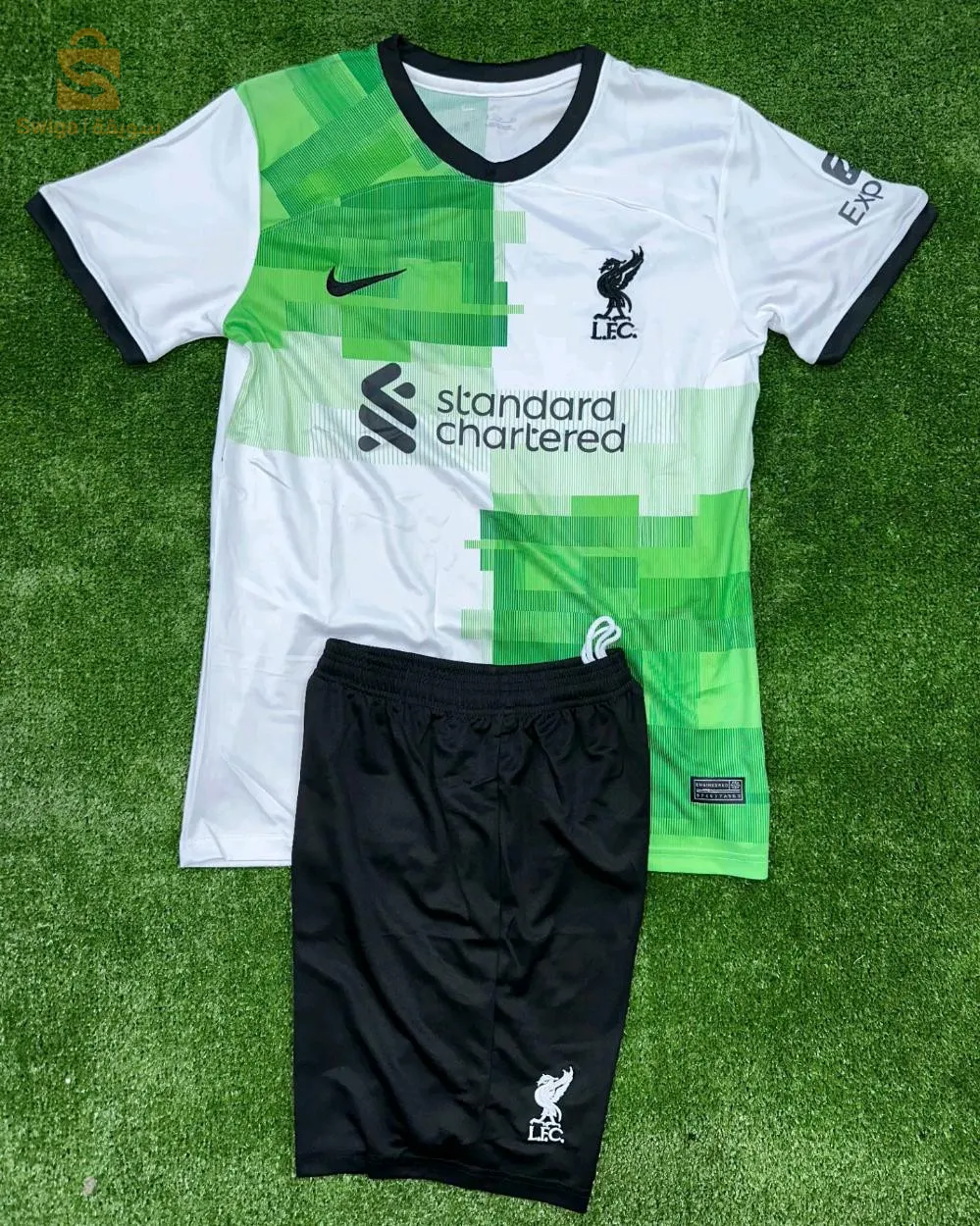 t shirt  tenue 2024