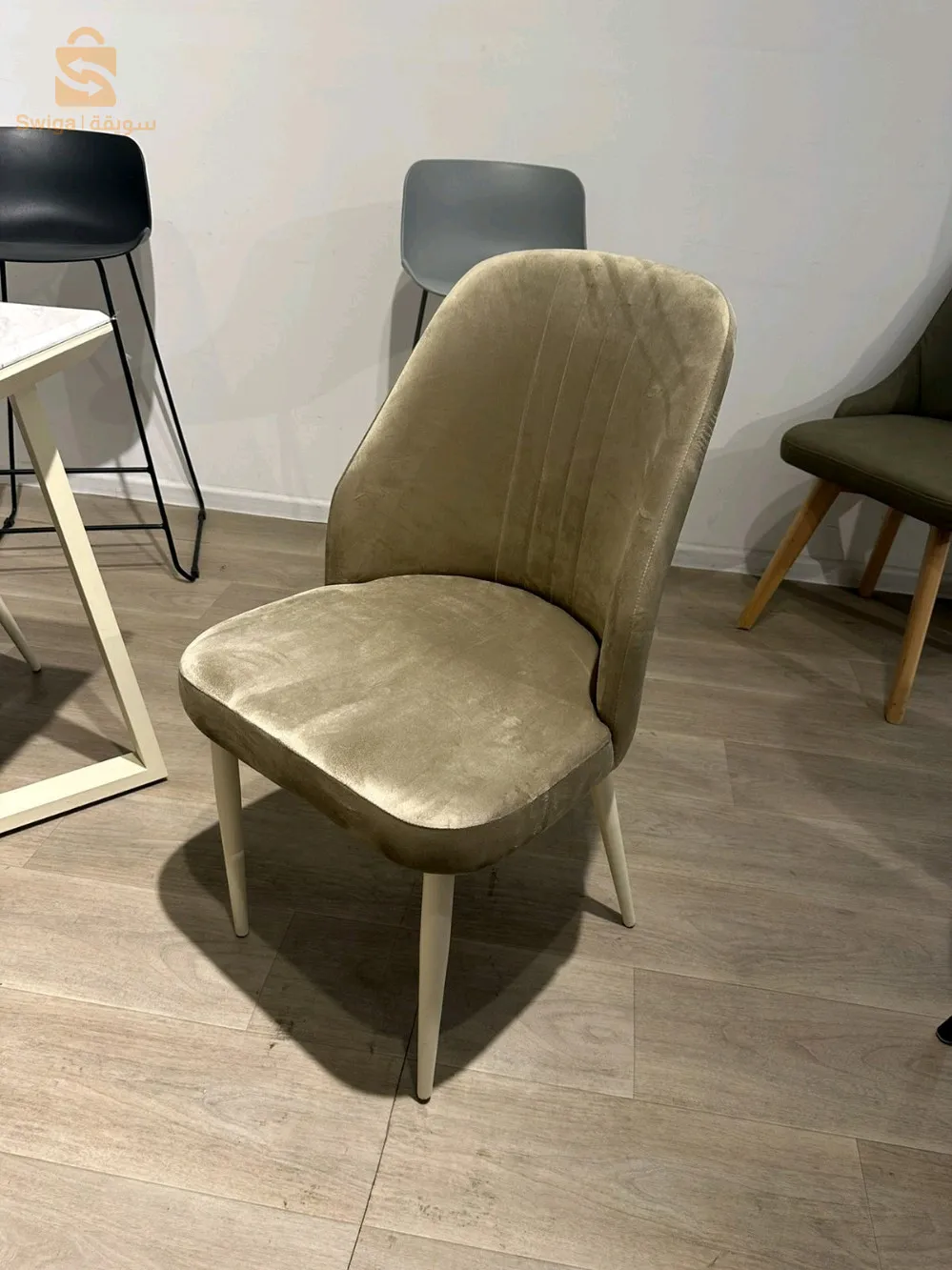 بيع كراسي و طاولات