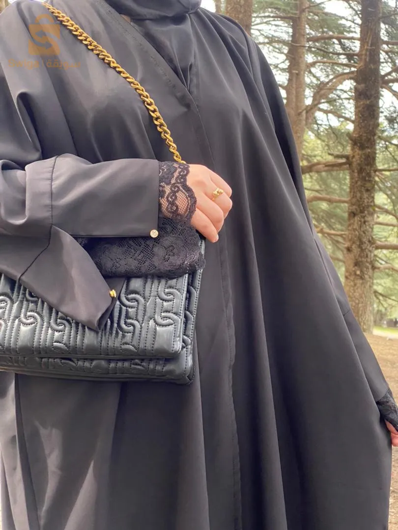 عباءة زهور للمرأةالانيقة قماش نوعيةجيدة.