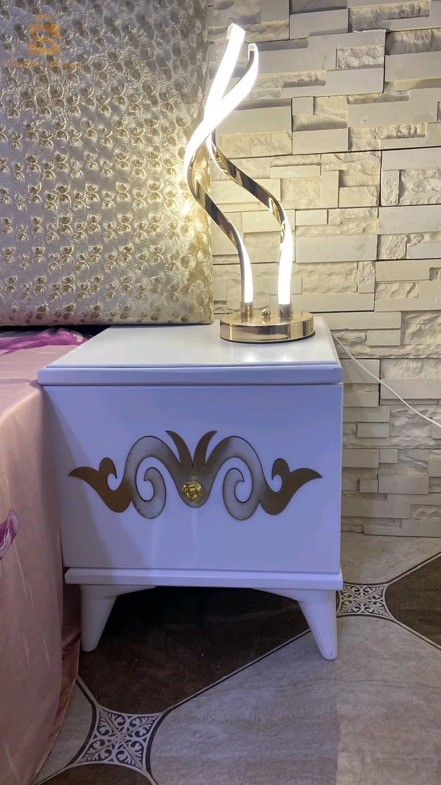 سعر الغرفة 5ملاين و300الف معها السومي وكرسي