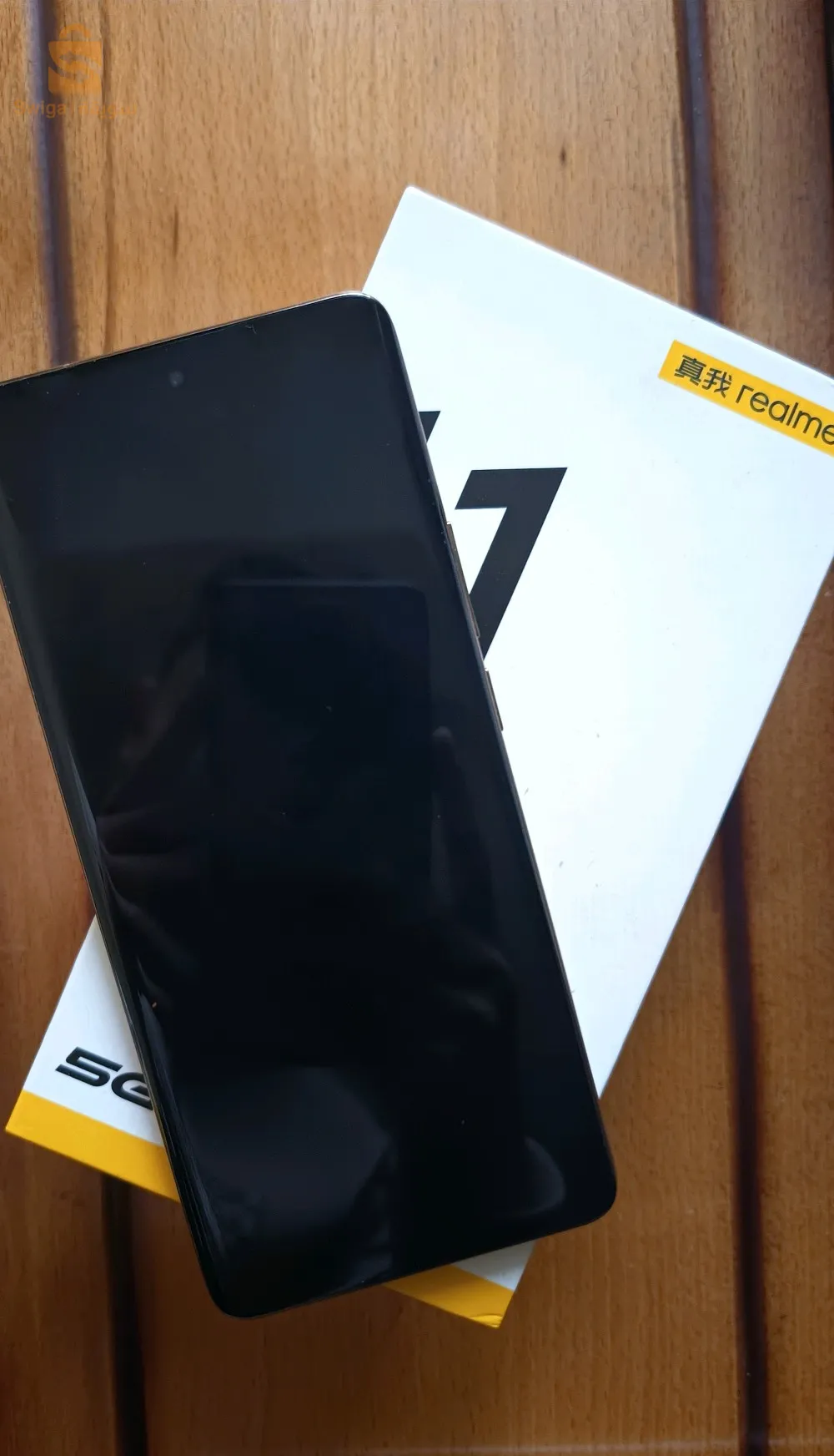 Realme 11pro +
12/256