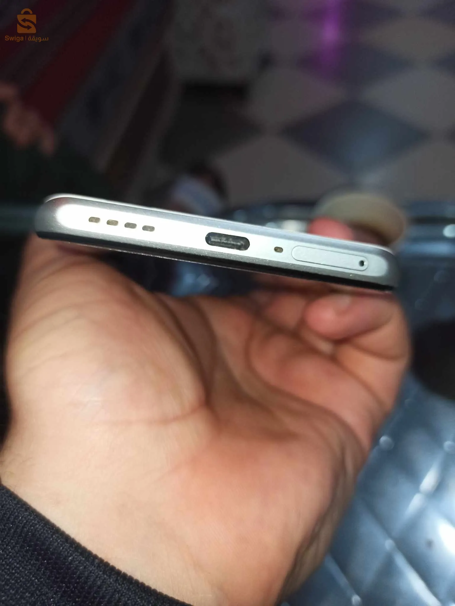 ريالمي g 5 en as 
حاجا مضيفو عندها شهر ملي ماشي جديد خلاص معاه باط تاعو وشرجورو وبوشات