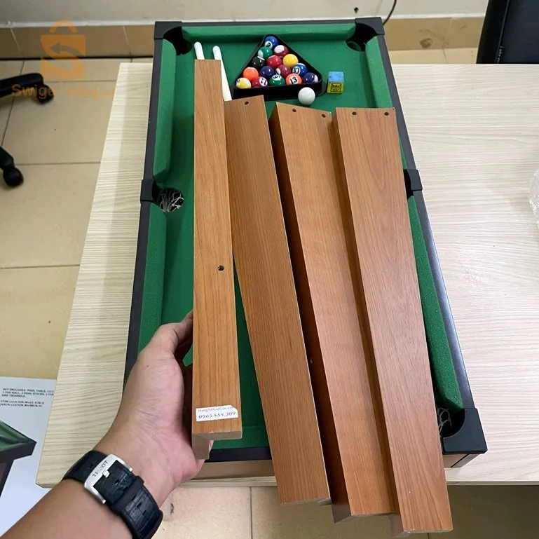 Table de Billard en Bois avec pieds de table - طاولة بلياردو خشبية مع أرجل الطاولة
مواصفات المنتج :
أبعاد طاولة البلياردو: الطول × العرض × الارتفاع: 69 سم × 36.5 سم × 69 سم
يبلغ ارتفاع ساق الطاولة 69 سم، وهي مريحة للعب
التصميم يشبه طاولة بلياردو حقيقية
الطاولة مصنوعة من خشب MDF سميك للغاية وعالي الجودة والجزء العلوي مغطى بالمخمل.
الطاولة مجهزة بعصاين من الخشب الطبيعي ووعاء واحد و15 كرة سيراميك جميلة
تفاصيل المسمار قوية جدًا، ومقاومة للحمل، ومضمونة لتكون متينة للغاية، ويمكن استخدامها لفترة طويلة دون أن تتعرض للتلف
منتجات متميزة بمواد عالية الجودة وتفاصيل دقيقة وجميلة للغاية
7900دج
0665955230وق👉viber watts