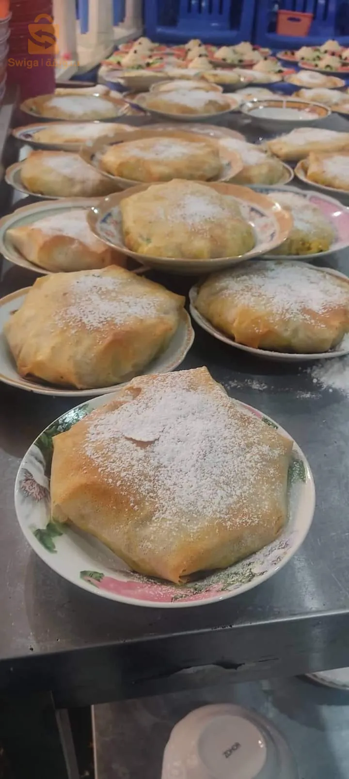مغنية