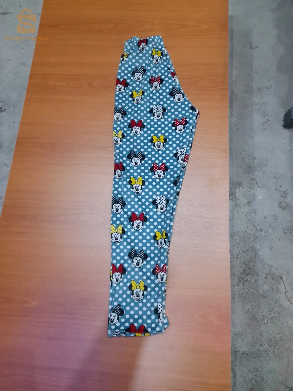 ملابس نسائية وأطفال