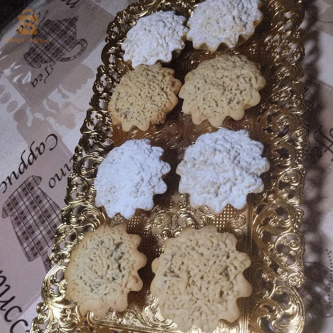 حلويات تقليدية وعصرية ومملحات