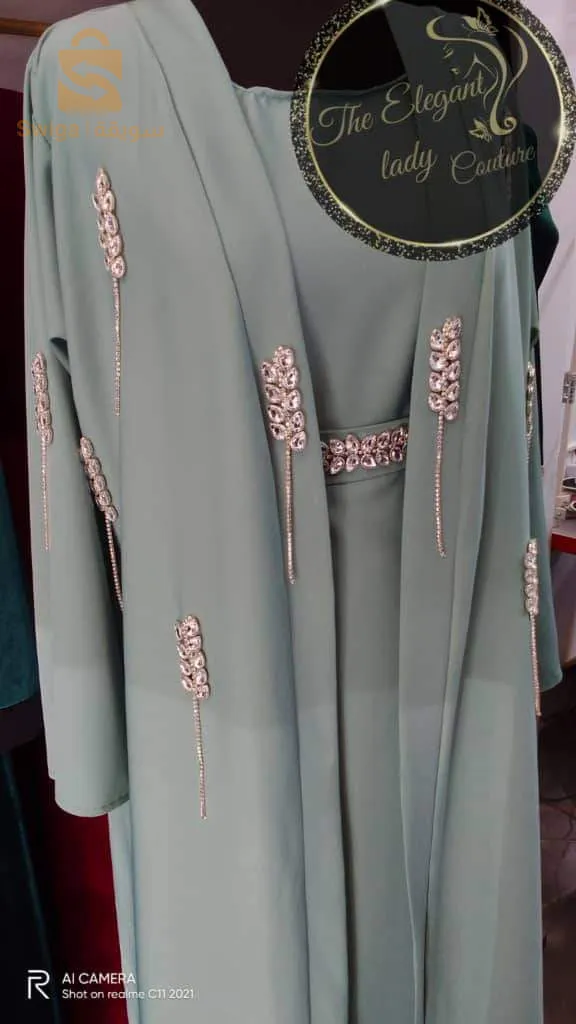 ملابس نسائية