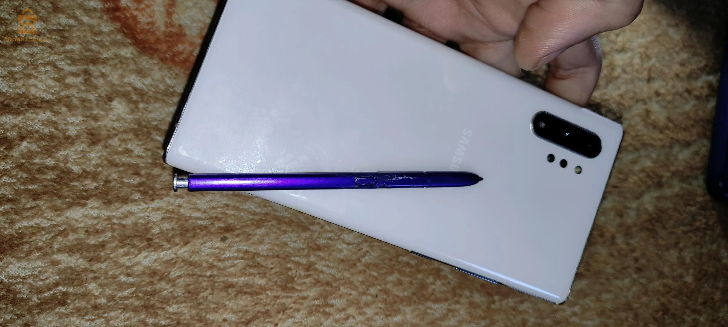 glaxy not 10 plus 
2 pus
12/256
فيه خط فلفيشور برك ميتحركش يبقا هكم