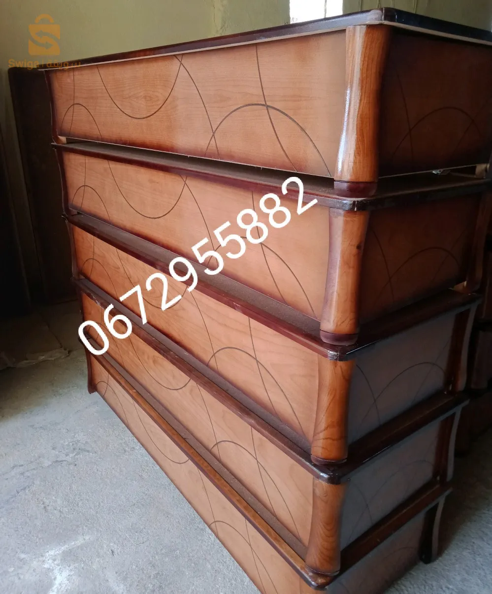 النسر الذهبي للاثاث