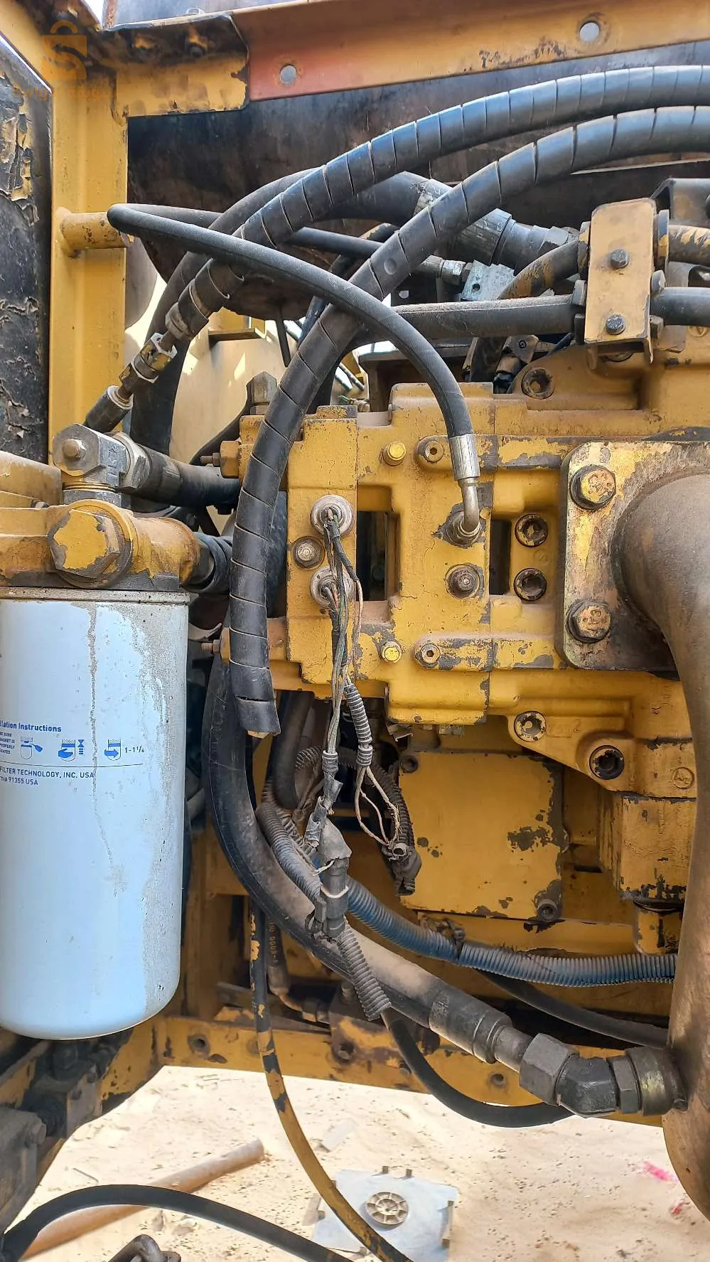 بيع قطاع غيار Caterpillar وتصليح جميع معداته الثقيلة مرحبا