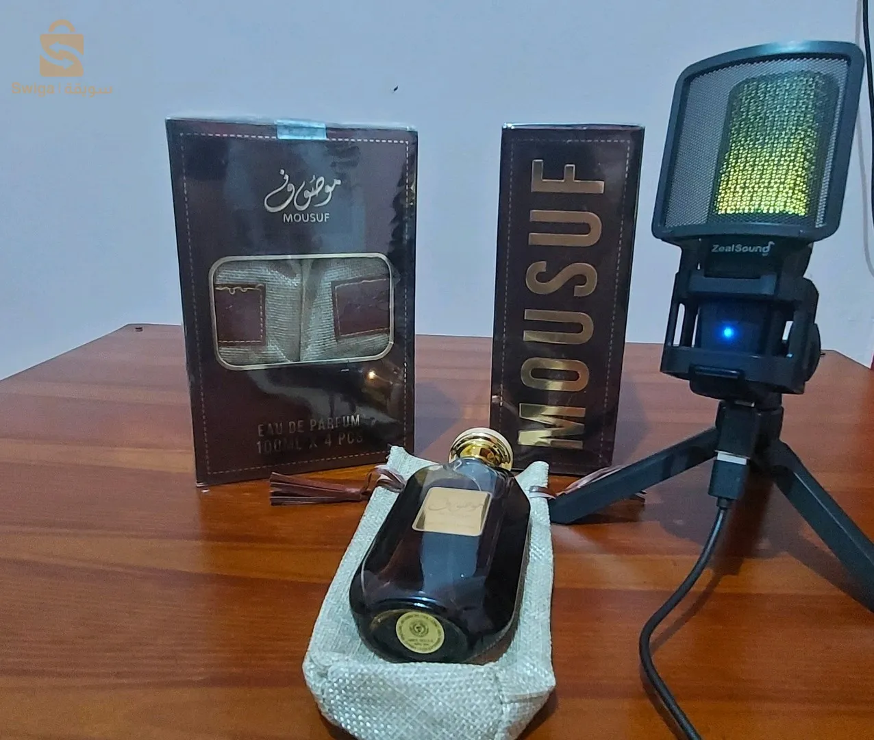 موصوف الذهبي عطر للحنسين 100 مل من أرض الزعفران