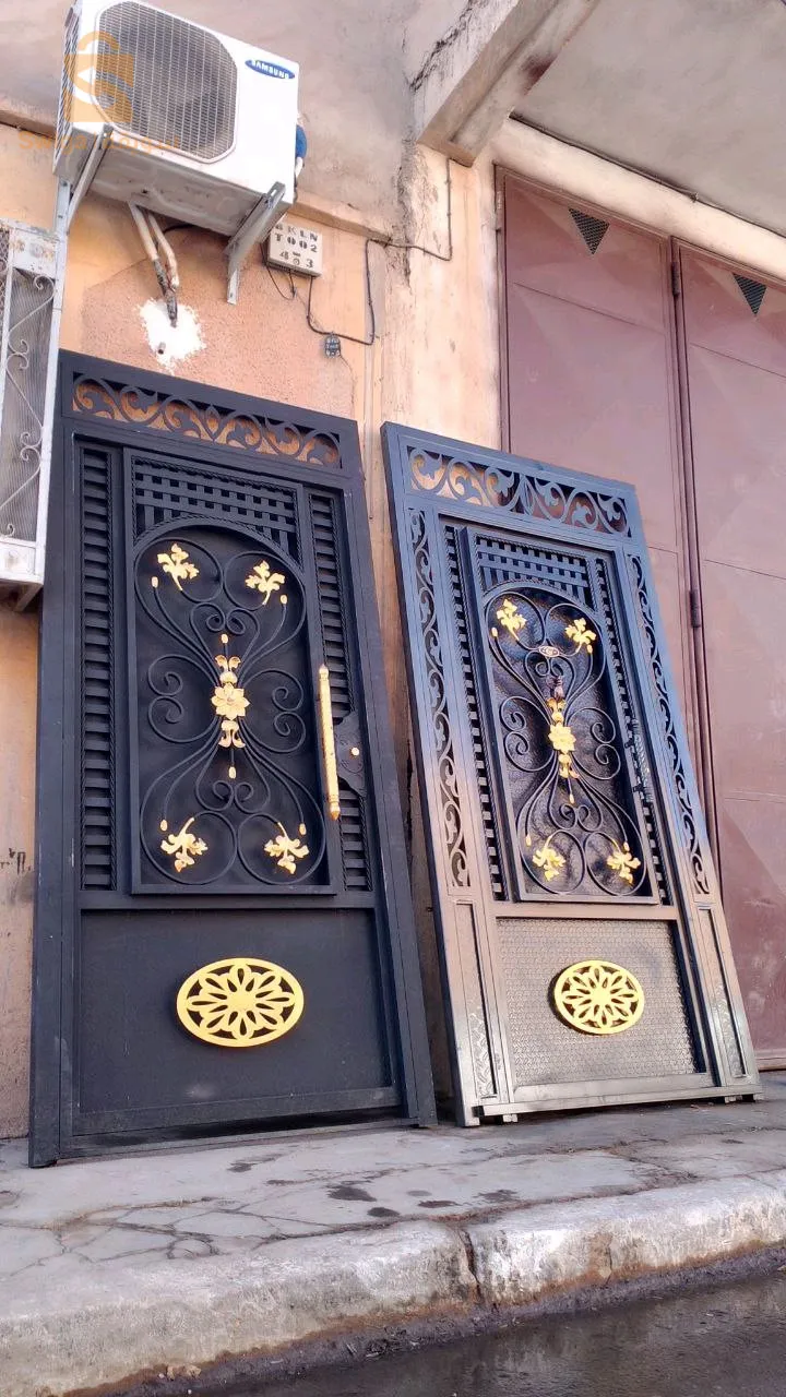 صناعة الأبواب الحديدية