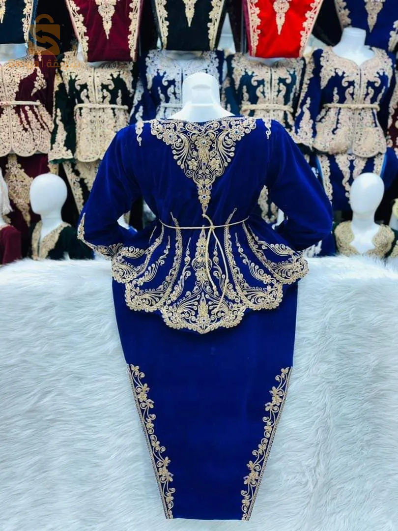 #كراكو صولد  كمية محدودة  😍 الإتقان و الجودة الرفيعة التعمار بي أيادي ذات خبرة في المجال و الطرز  بالفتلة
فاست مع السروال #800 الف 
متوفر بجميع الالوان والمقاسات المطلوبة 🤗 
#من_38_حتى_48
 التوصيل متوفر لجميع الولايات والدفع عند الاستلام 👌

رقم الهاتف 
0657373175