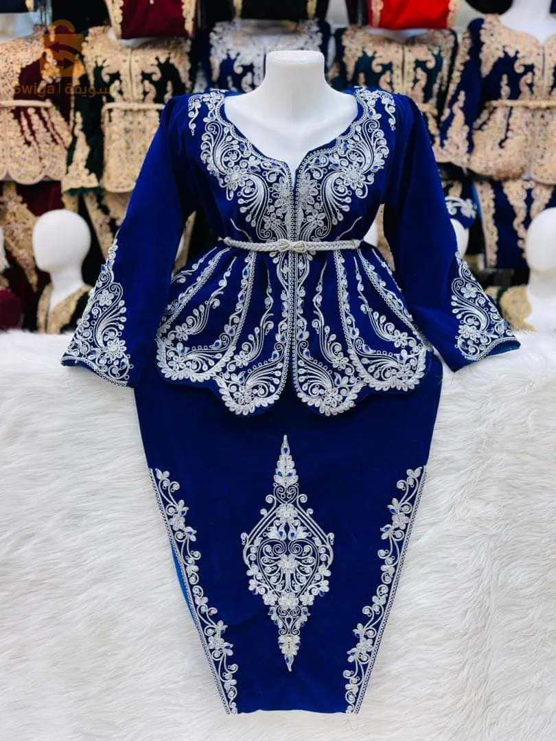 #كراكو صولد  كمية محدودة  😍 الإتقان و الجودة الرفيعة التعمار بي أيادي ذات خبرة في المجال و الطرز  بالفتلة
فاست مع السروال #800 الف 
متوفر بجميع الالوان والمقاسات المطلوبة 🤗 
#من_38_حتى_48
 التوصيل متوفر لجميع الولايات والدفع عند الاستلام 👌

رقم الهاتف 
0657373175
