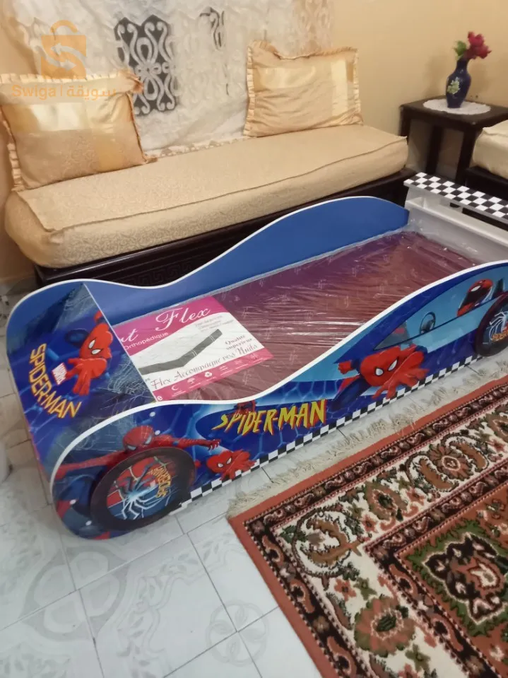 سرير الأطفال سيارة السباق