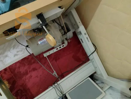 ماكينة خياطة