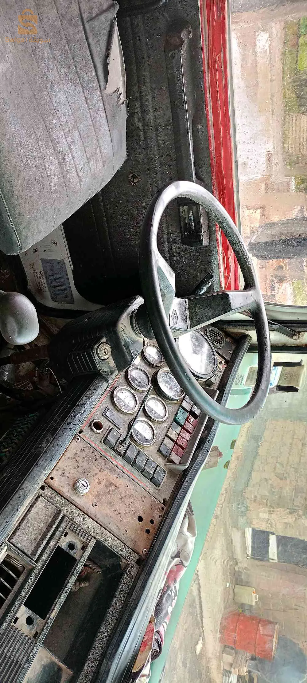 شاحنة للبيع