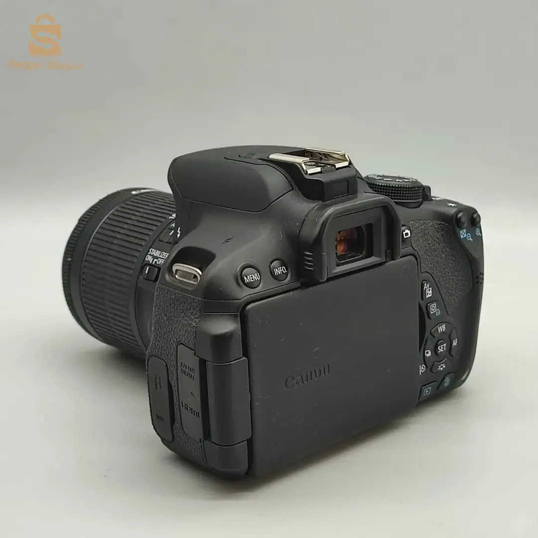 Canon T5i **700D** Lens 18-55 STM excellente Etat 💯