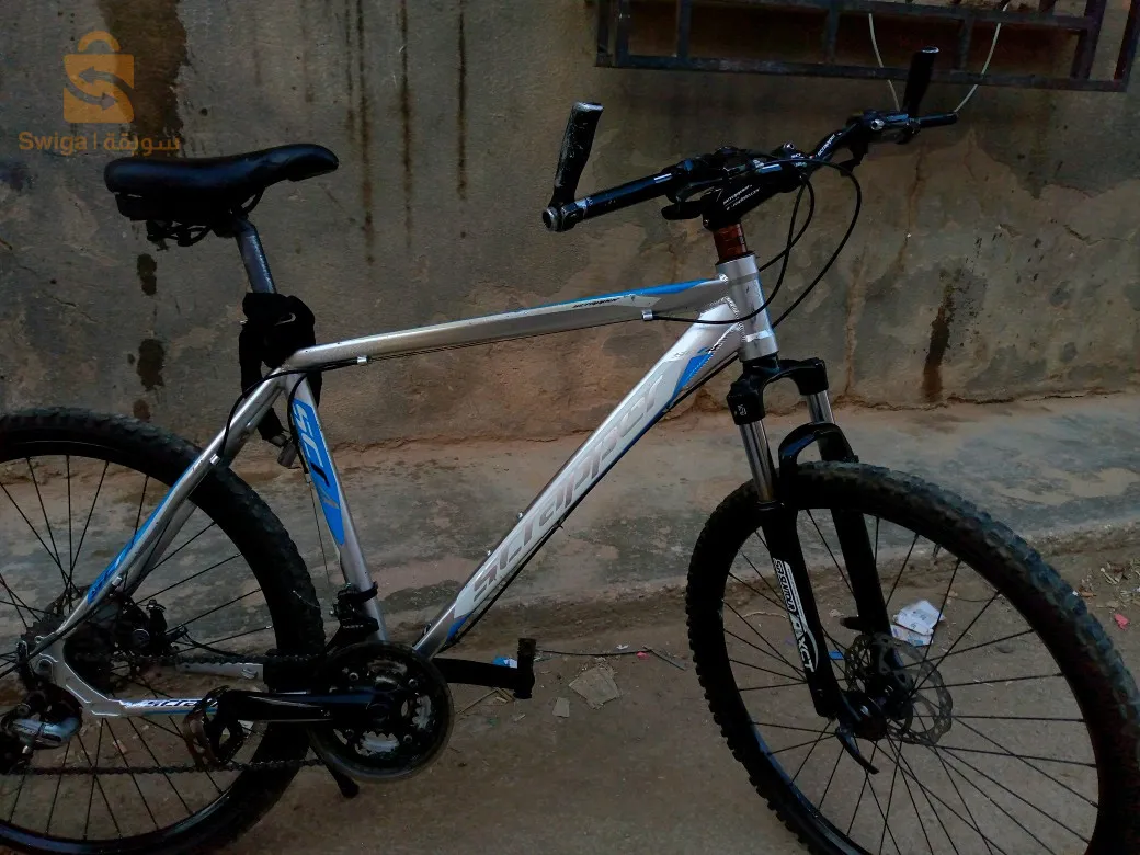 بسكلات للبيع حاجة نضيفة 
مهتم يتصل 077824938