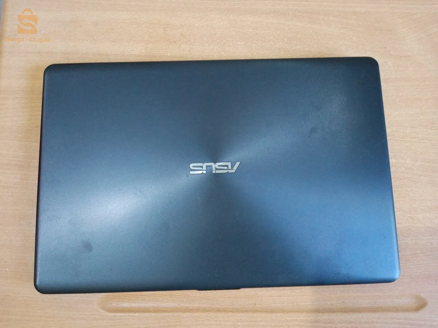 asus 
prix:45000
قابل للتفاوض