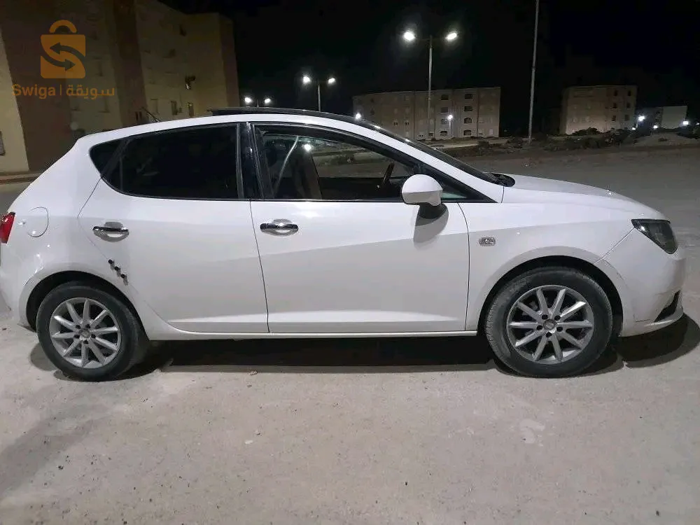 Ibiza fully avec toit ouvrant 2012 ww