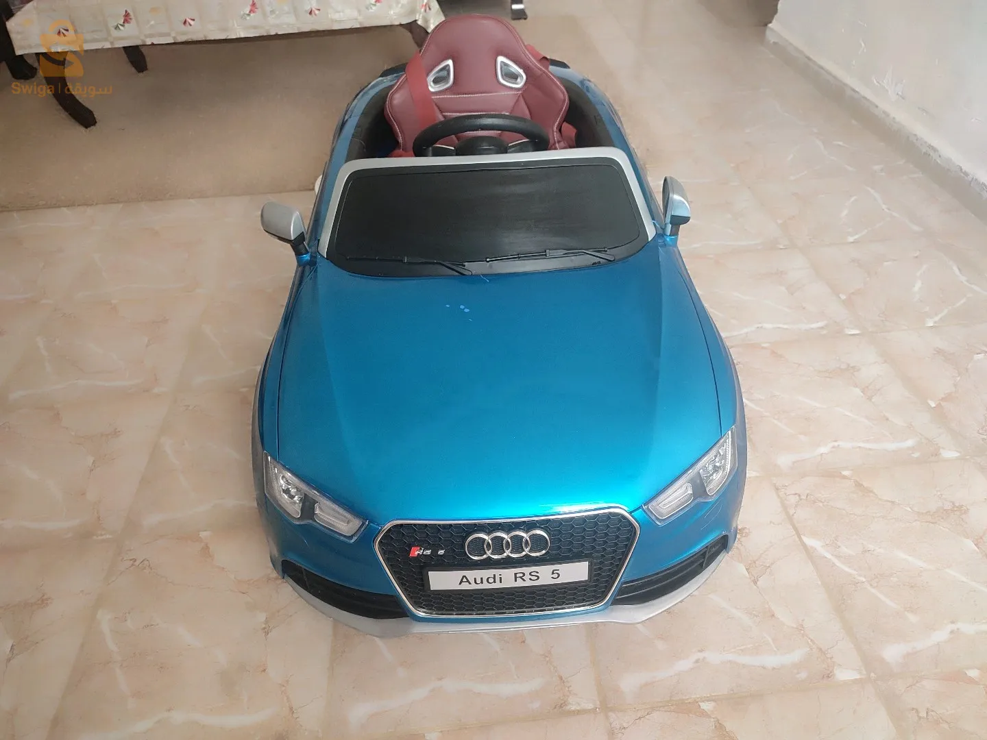 سيارة للاطفال