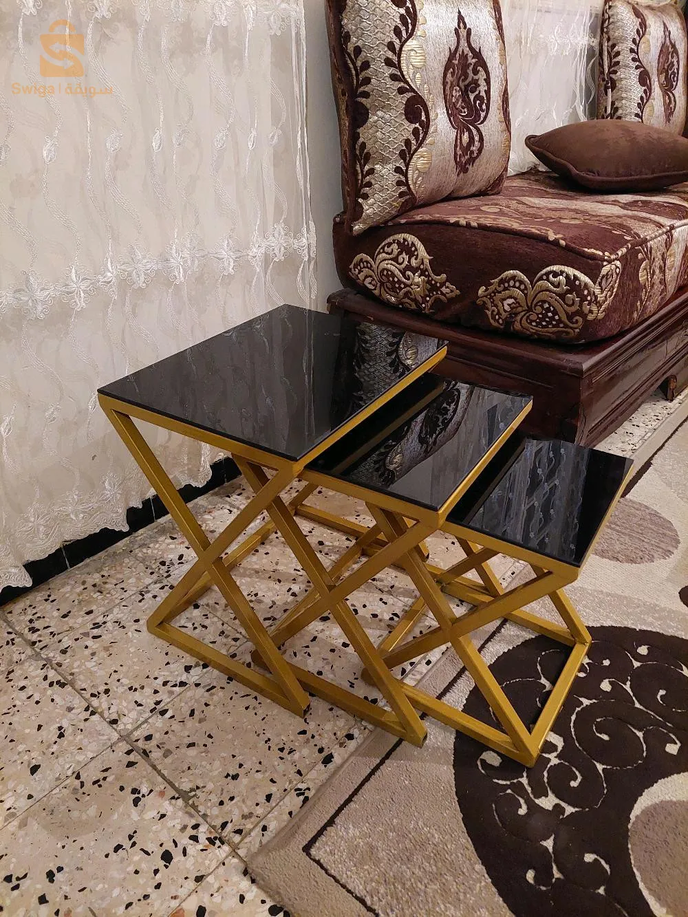 طاولة