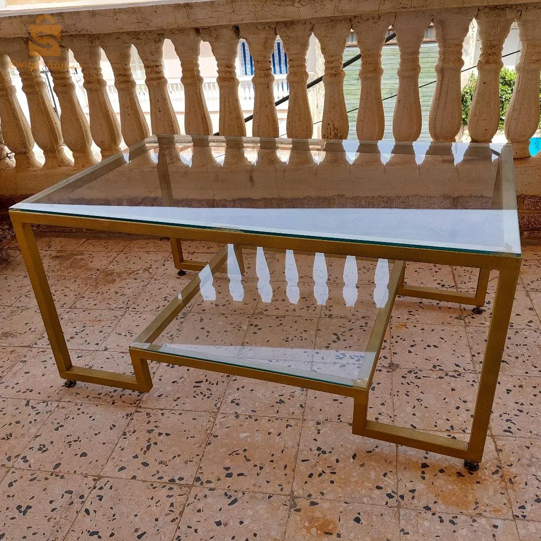 طاولة