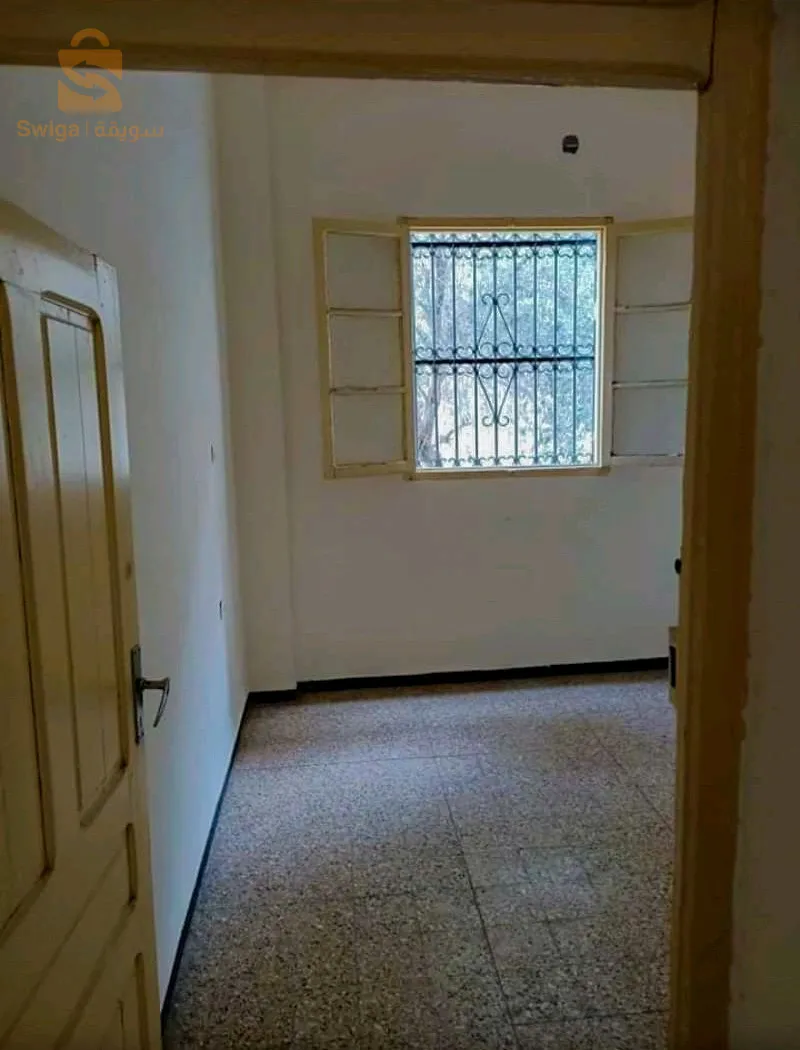 العنوان: راس الڨرية، حي بن عمارة بسكرة.
رقم الهاتف: 0673049373/ 0698397349