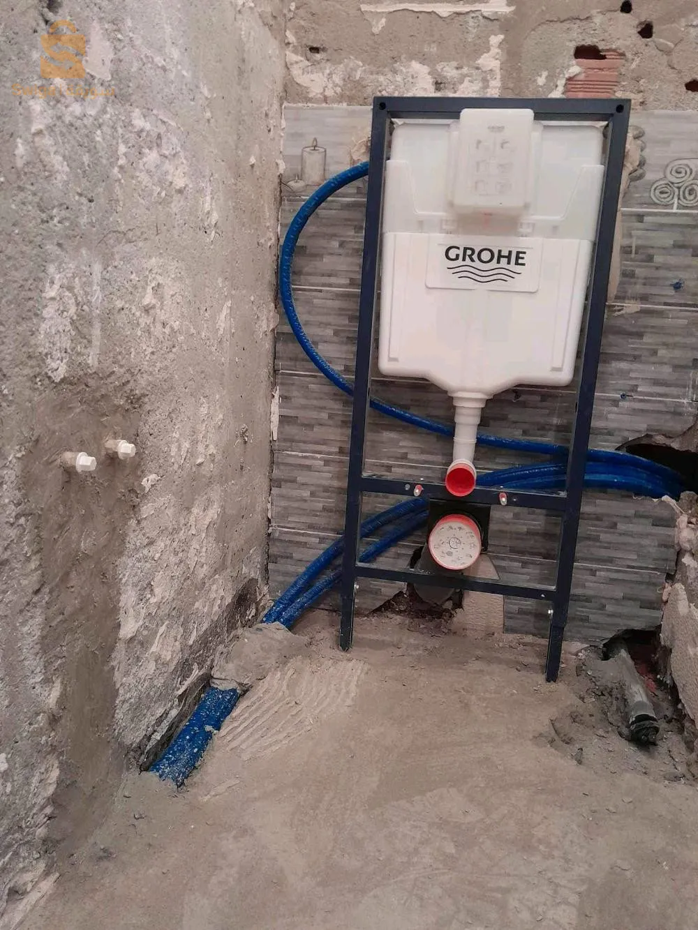 بلونبي محترف شوفاج سنيتار و متخصص في جميع أعمال السباكة
0781569282 / 0550843737