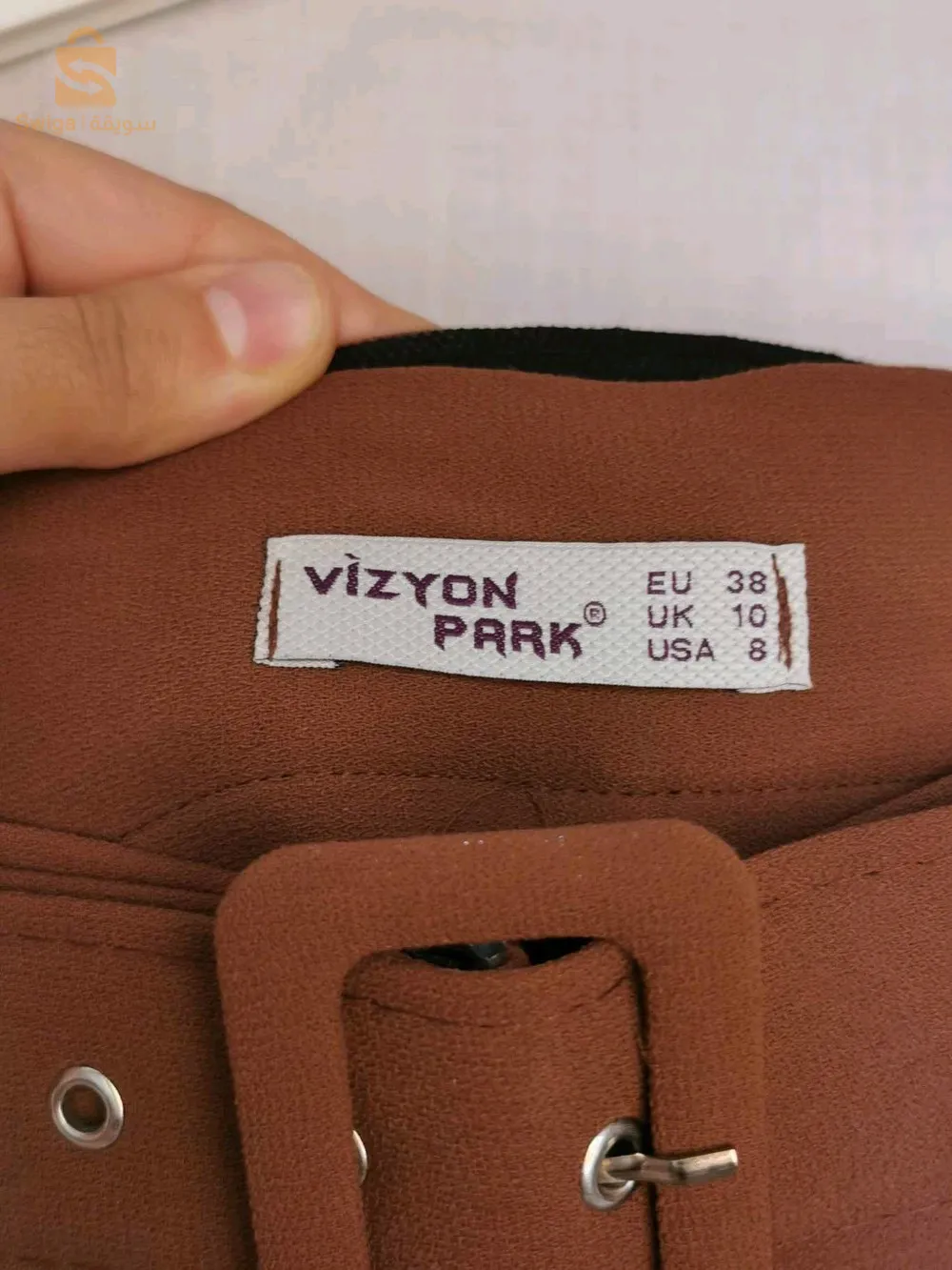 سروال كلاسيك عريض للبيع (جديد غير مستعمل)