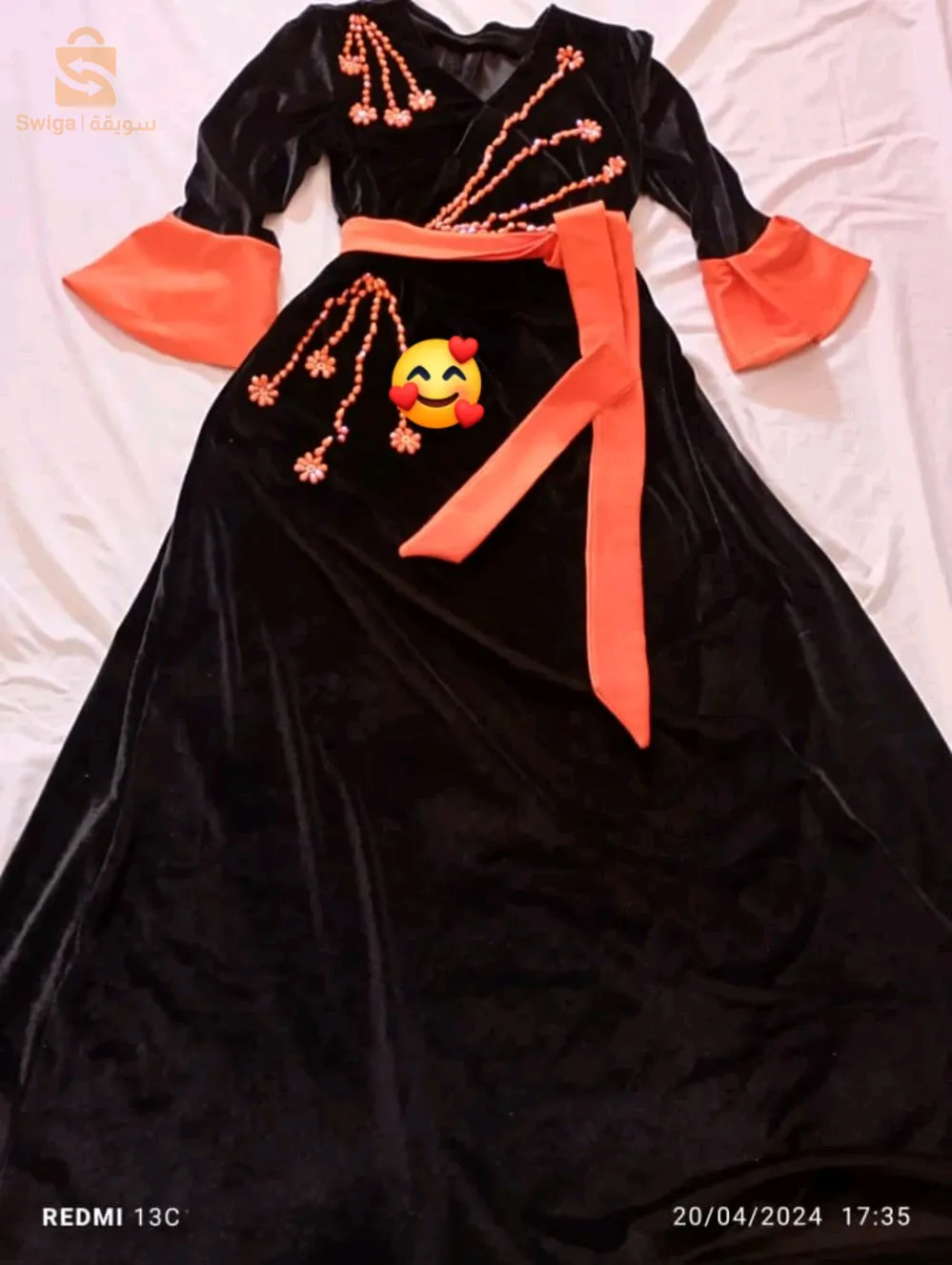 ملابس نسائية