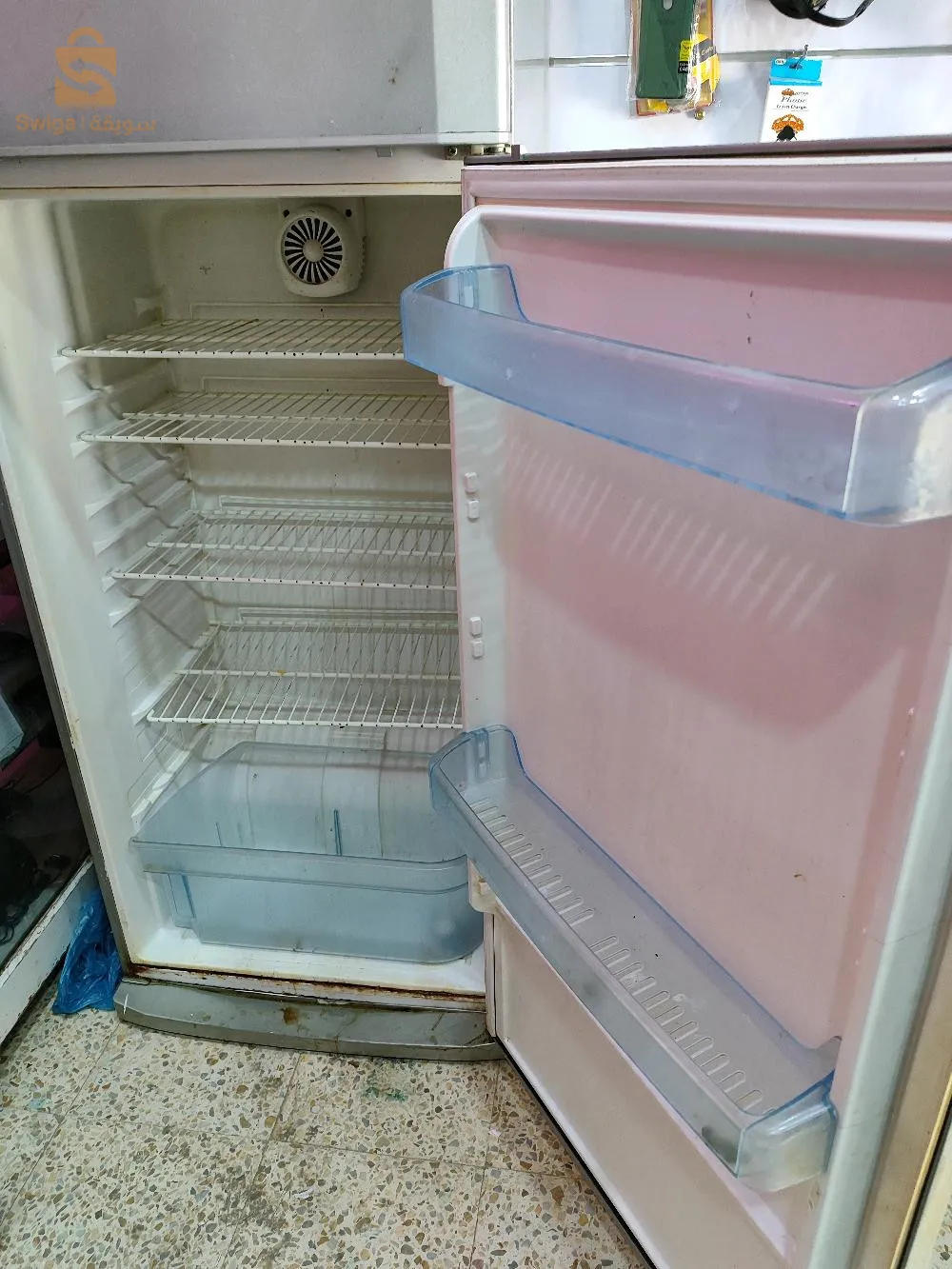 ثلاجة من نوع beko   ثلاثة ملاين و متين الف