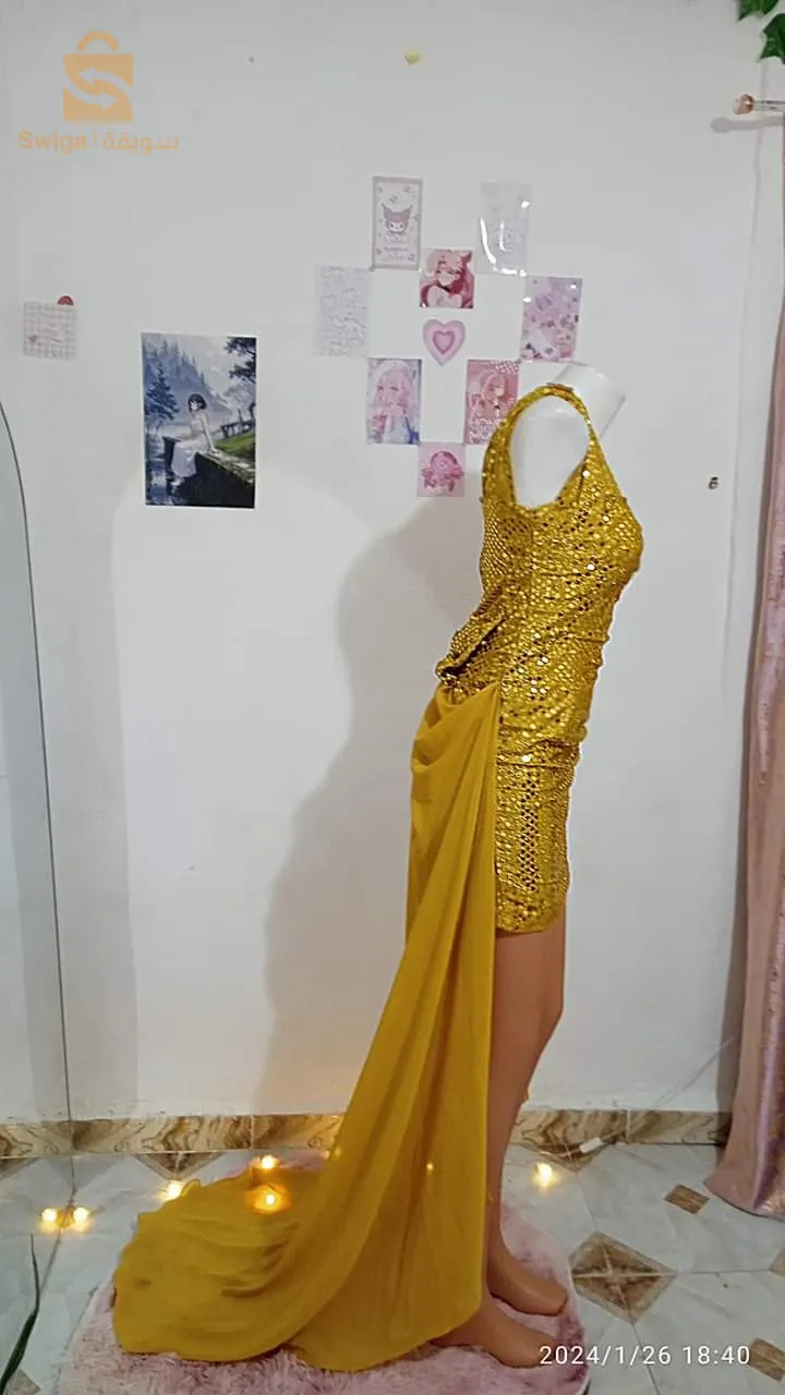 دراس بلون ذهبي