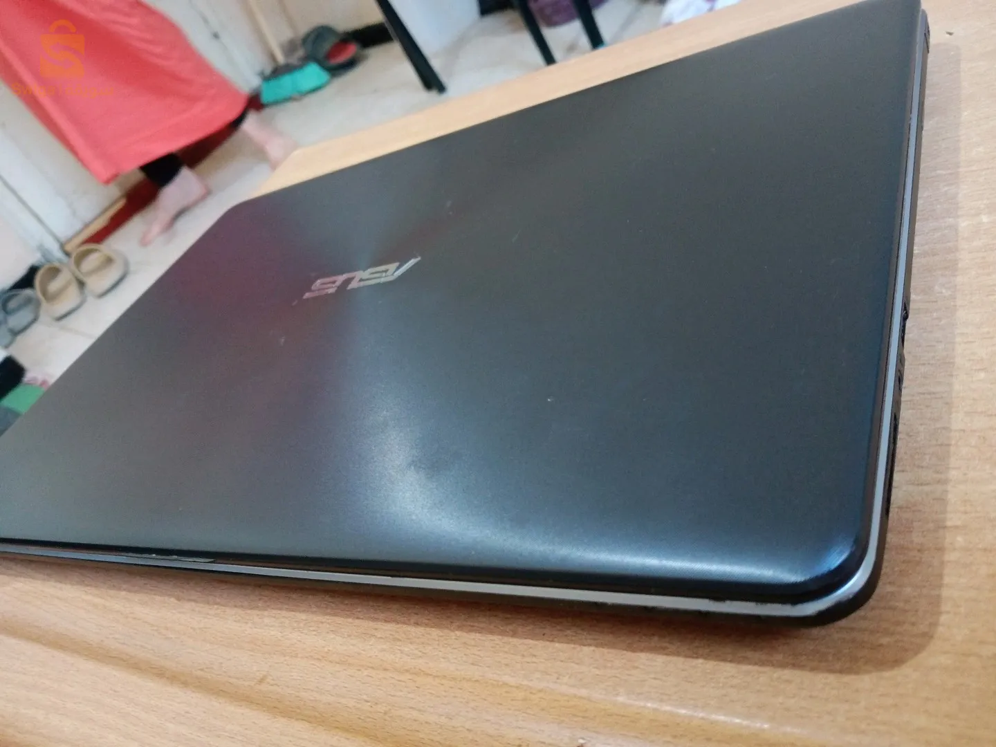 Processor Type	Intel Core i3-7100U
Processor Speed	2.40 GHz
Chipset	Intel Chipset
Screen Size	15.6 Inch Diagonal HD SVA Bright View WLED-Backlit 1366 x 768
RAM	4 GB 
256Gb
	SSD