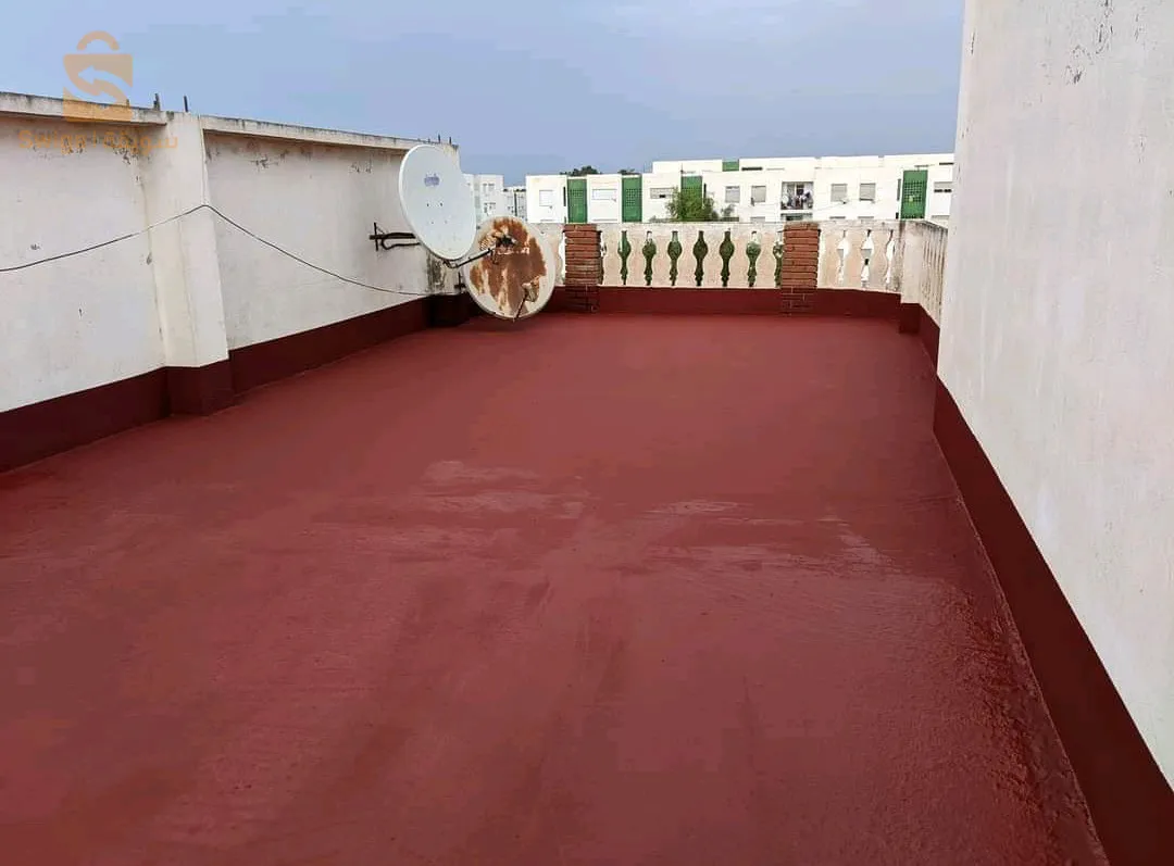 عزل أسطح من ماء