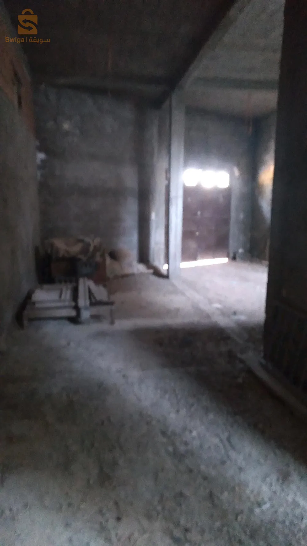 سكن كبير نصف مكتمل