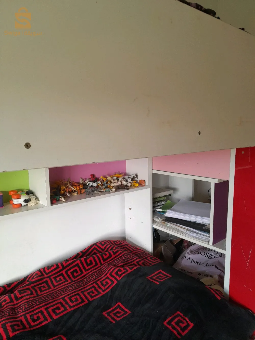 chambre d'enfants superposés  3 places plus étagères