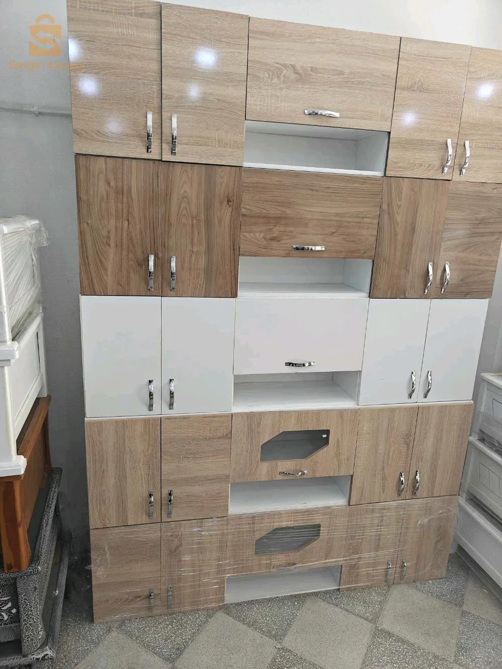 أثاث متنوع