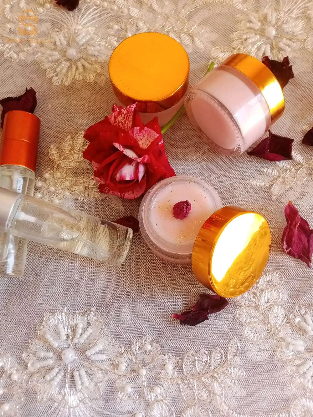 مستحضرات تجميل طبيعية وصابون طبيعي