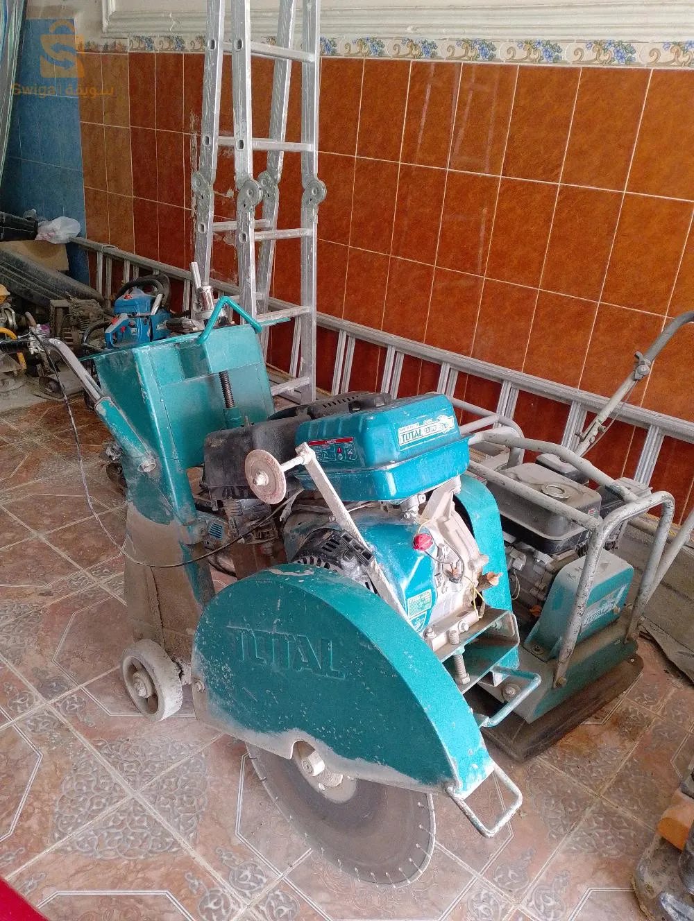 كراء معدات وادوات البناء