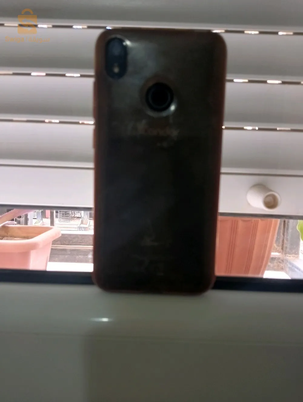 condor L4 32 GB est 2 ram Avec boit est lancasable est chargeur original